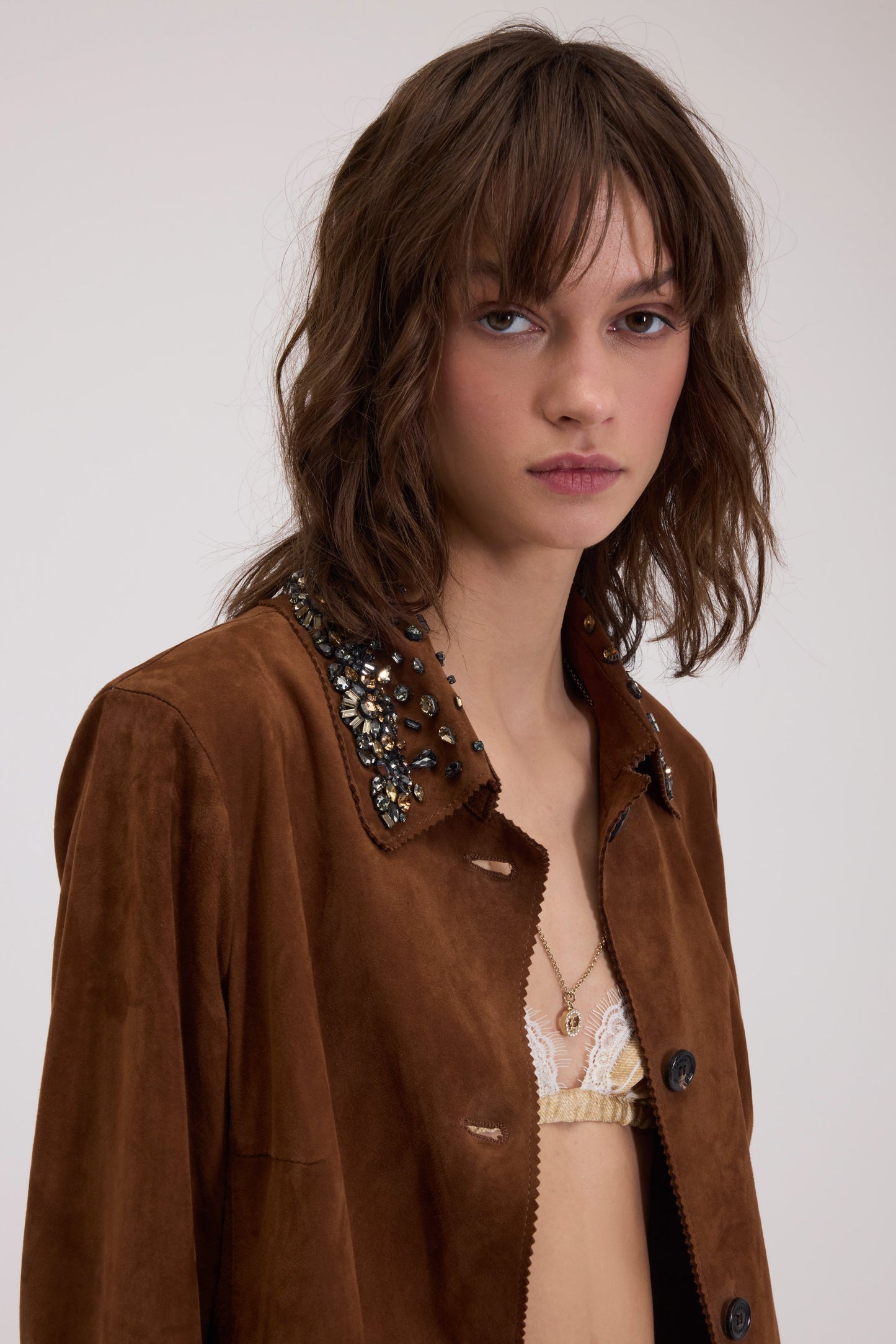 CAPPOTTO IN PELLE SCAMOSCIATA FP BOUTIQUE CON COLLETTO GIOIELLO