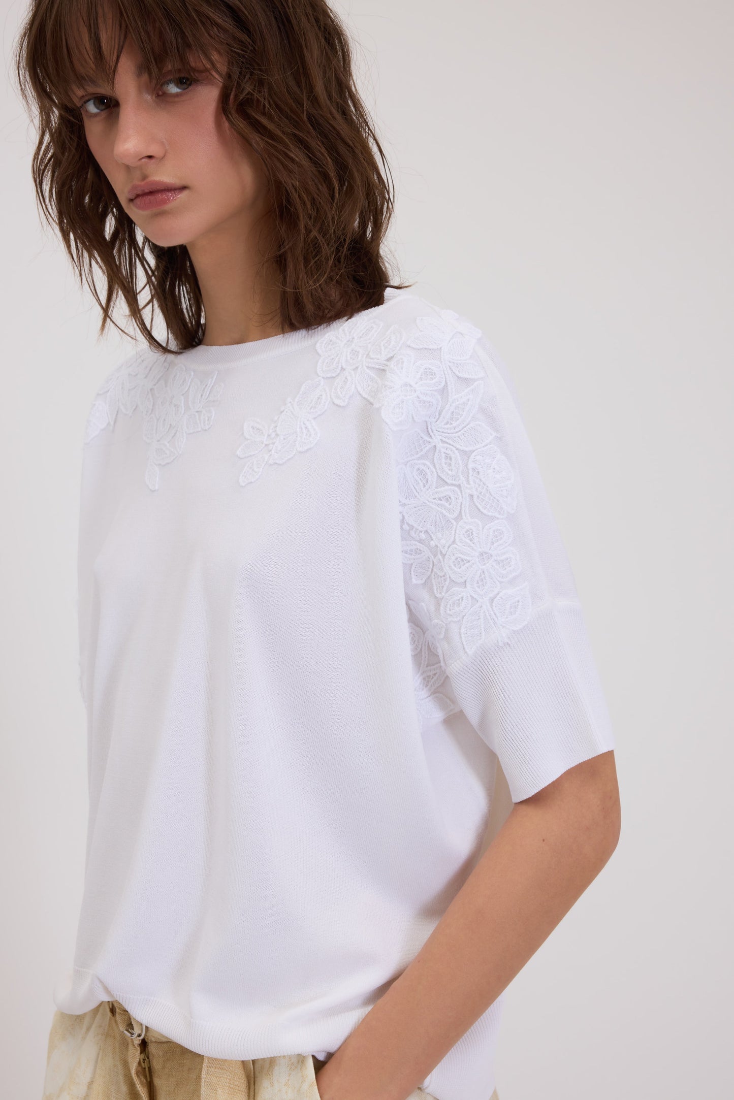 MAGLIONE FP BOUTIQUE IN VISCOSA LEGGERA CON RICAMO FLOREALE